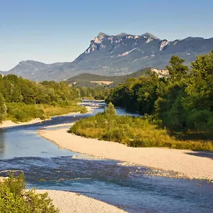 https://le-matadri.hotels-rhonealpes.com